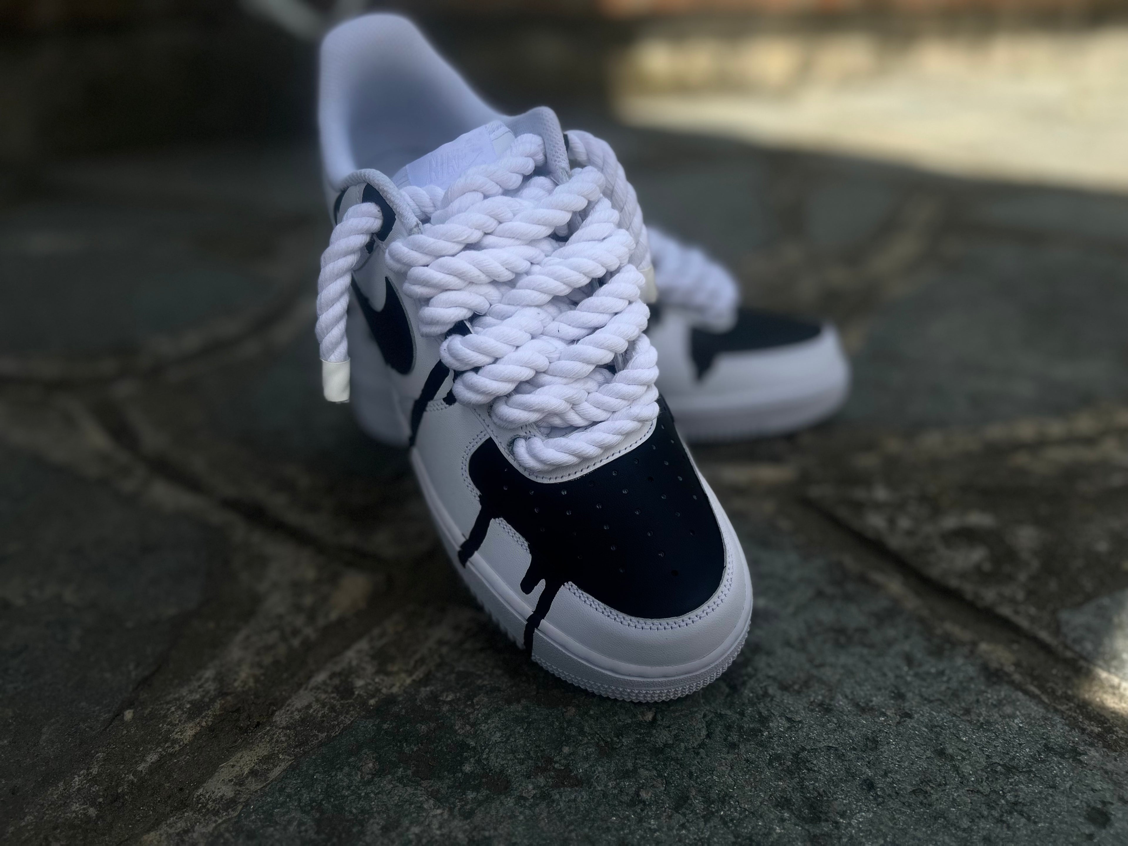 Black drop & big laces